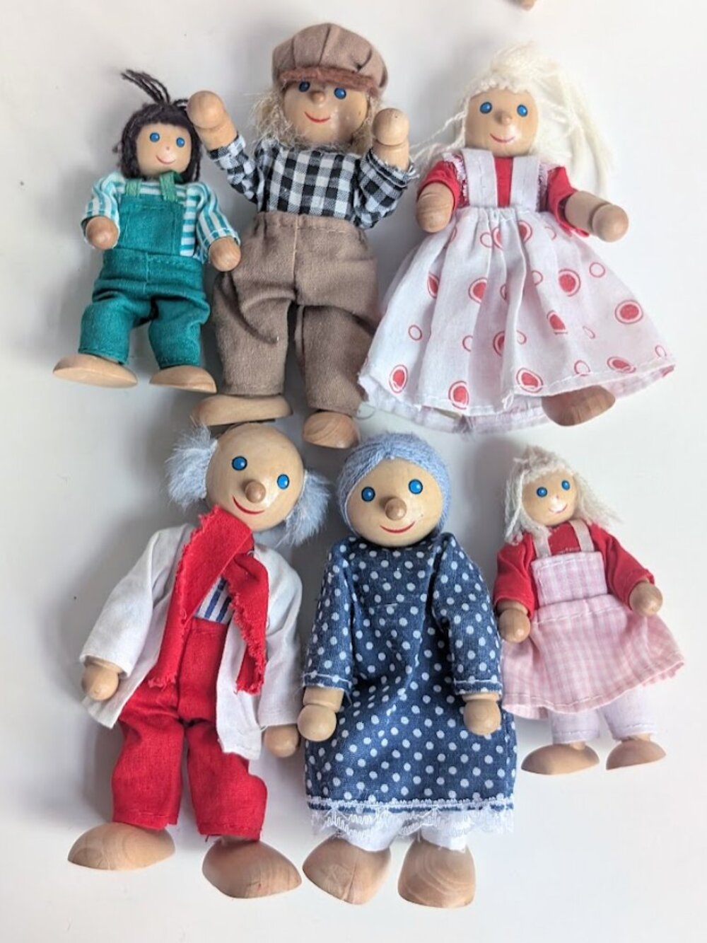 The Farmers Dollhouse Family Lot Wood Fabric Poseable People